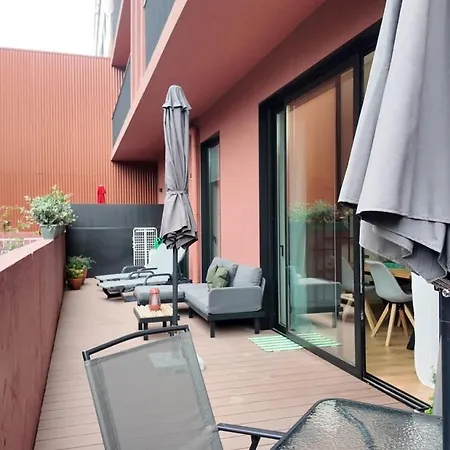 Daire New Cozy Oasis In The Center Terrace And Garage