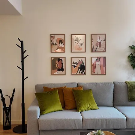 Daire New Cozy Oasis In The Center Terrace And Garage