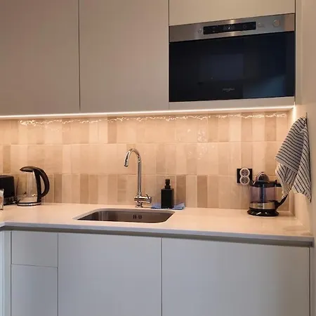 Апартаменты New Cozy Oasis In The Center Terrace And Garage Порту