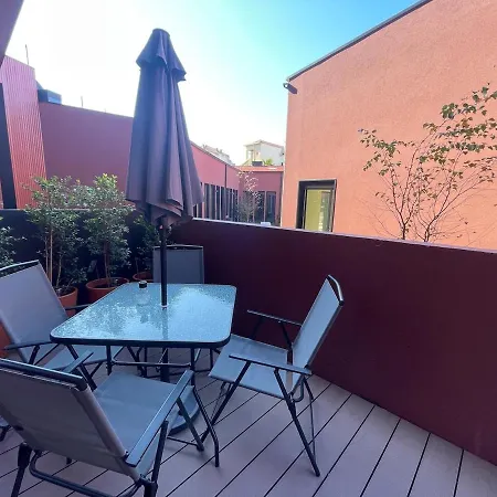New Cozy Oasis In The Center Terrace And Garage Апартаменты Порту