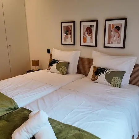 Апартаменты New Cozy Oasis In The Center Terrace And Garage *