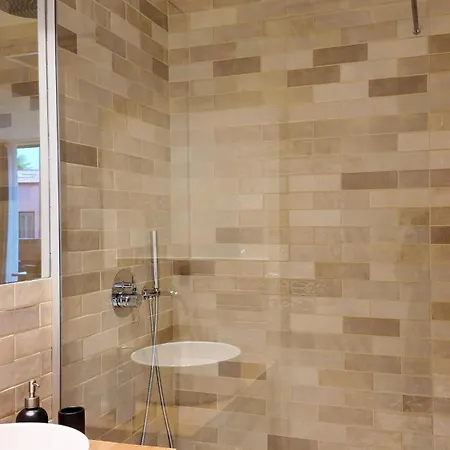 New Cozy Oasis In The Center Terrace And Garage